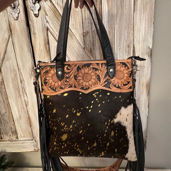 Beautiful Handcrafted Leather and Cowhide Fringe Bag! New! - Picture 10 of 16